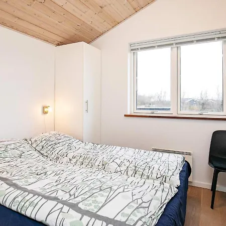 6 Person In L Kken Løkken